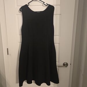 Elegant Black Sleeveless Dress